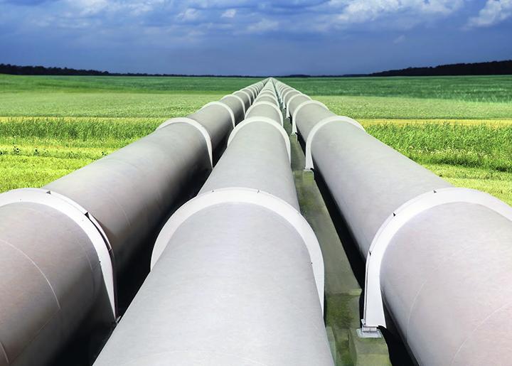 Oil pipelines sweep across the Plains states