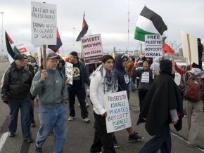 Palestinian rights supporters successfully picketed the Oakland docks and prevented an Israeli ship from being unloaded