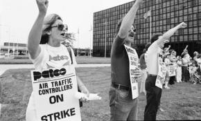 PATCO strikers on the picket line