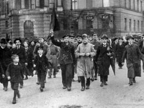 Revolutionaries take to the streets of Berlin on November 9, 1918